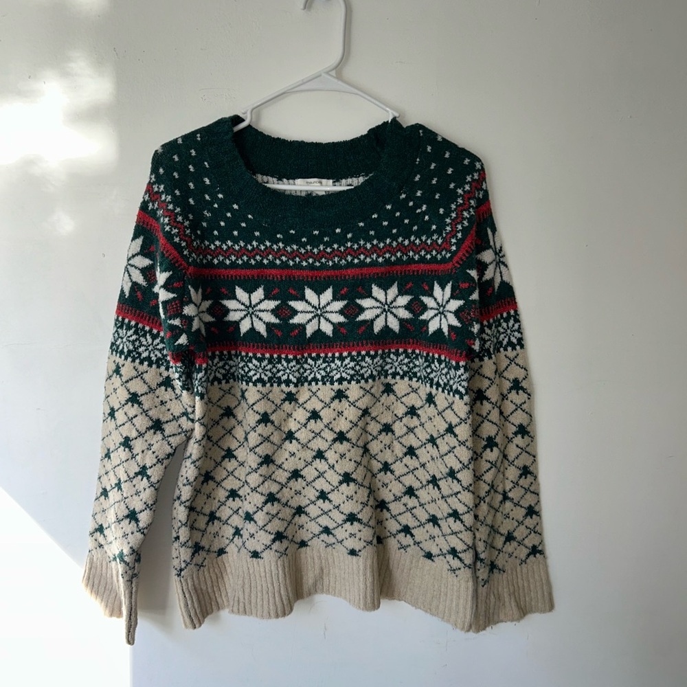 Maurices Green and Cream Snowflake Sweater